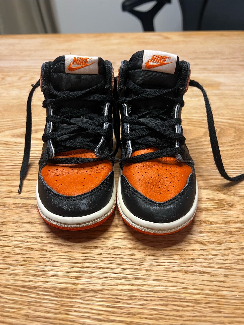 Jordan 1 Retro High OG “Shattered Backboard” Toddler size 9c